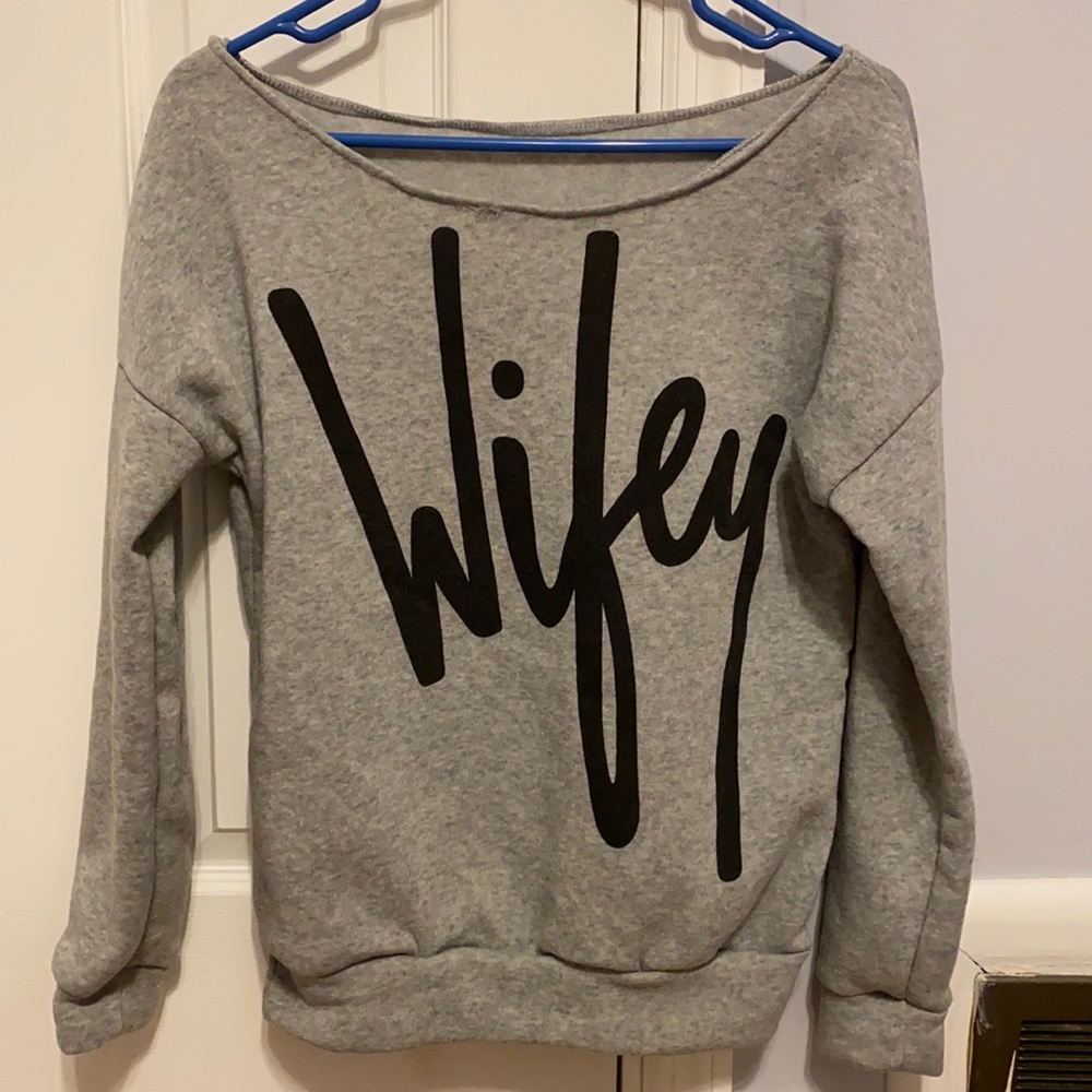 Wifey off-the-shoulder grey sweatshirt